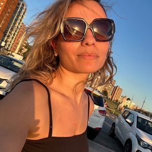 Meet your Posher, Crysthine